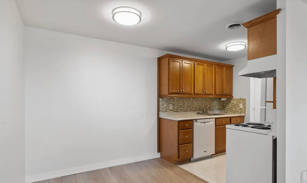 2 Bed 1 Bath Condo For Lease - St Catharines