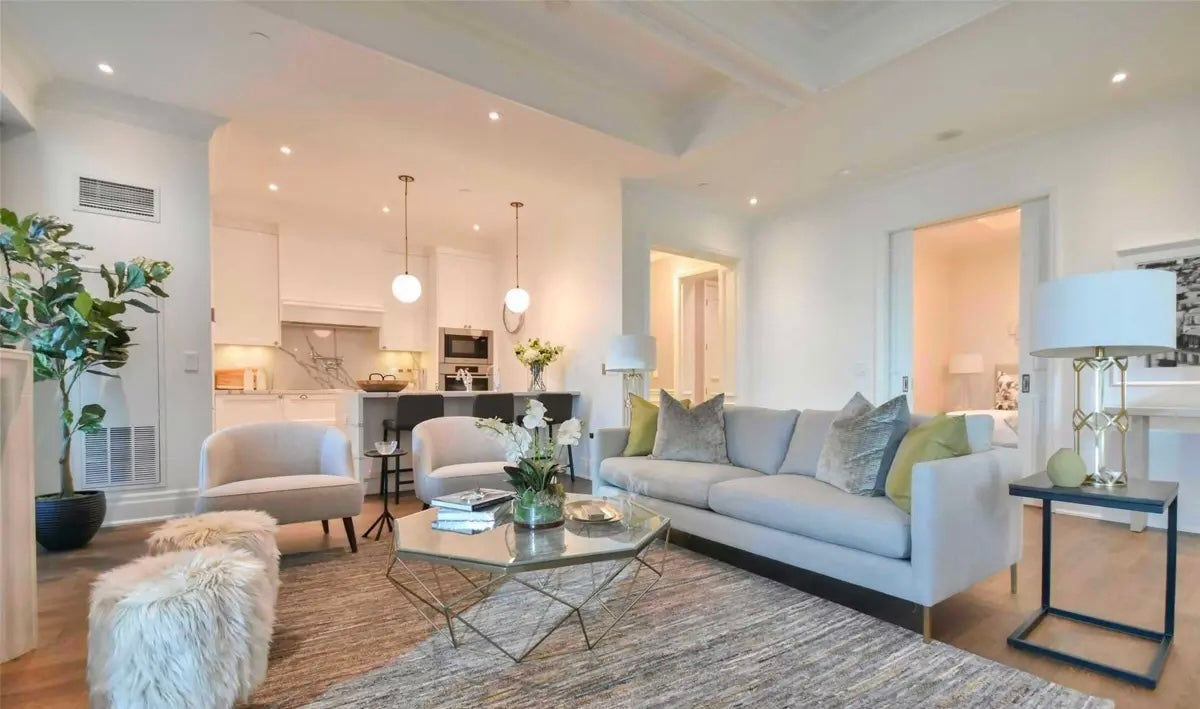2 Bed 2 Bath Condo For Lease - Toronto, Bay Street
