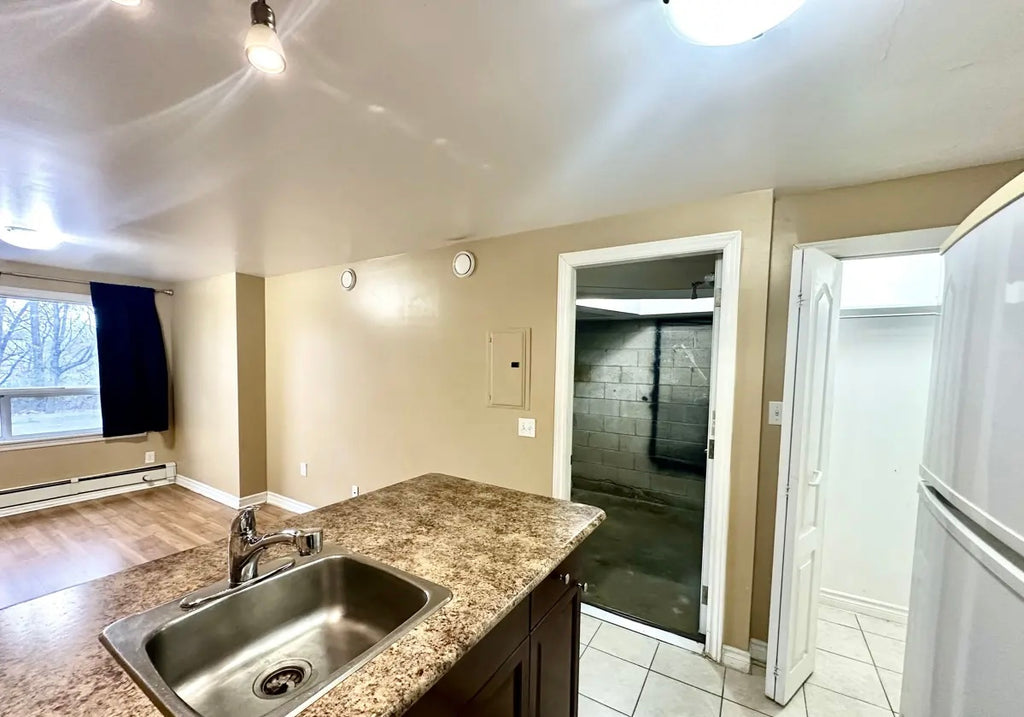 1 Bed 1 Bath Condo For Lease - St Catharines