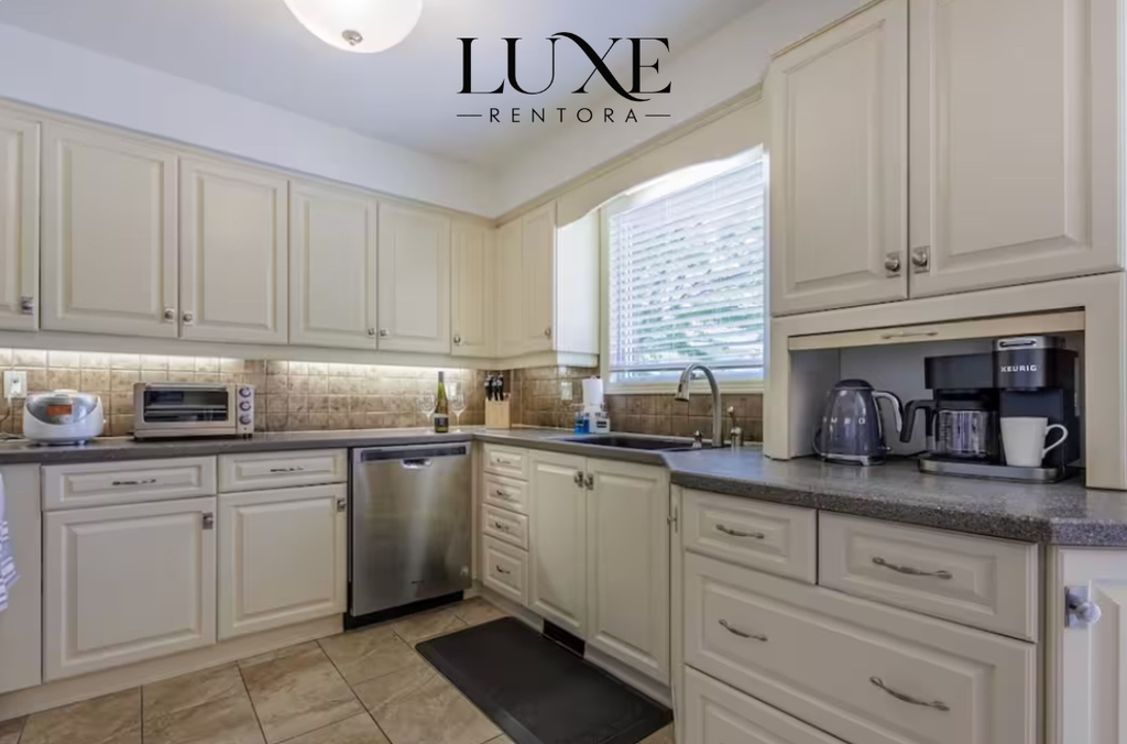3 Bed 3 Bath House For Rent - Niagara On The Lake