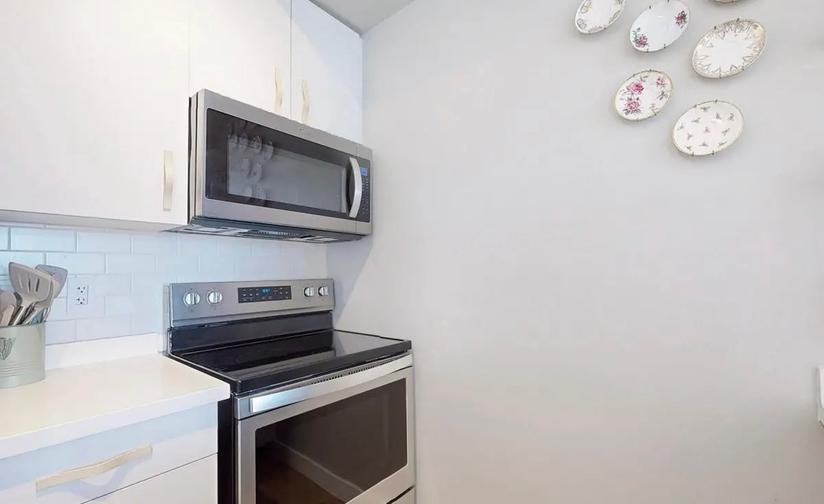1 Bed 1 Bath Condo For Lease - Toronto, Danforth