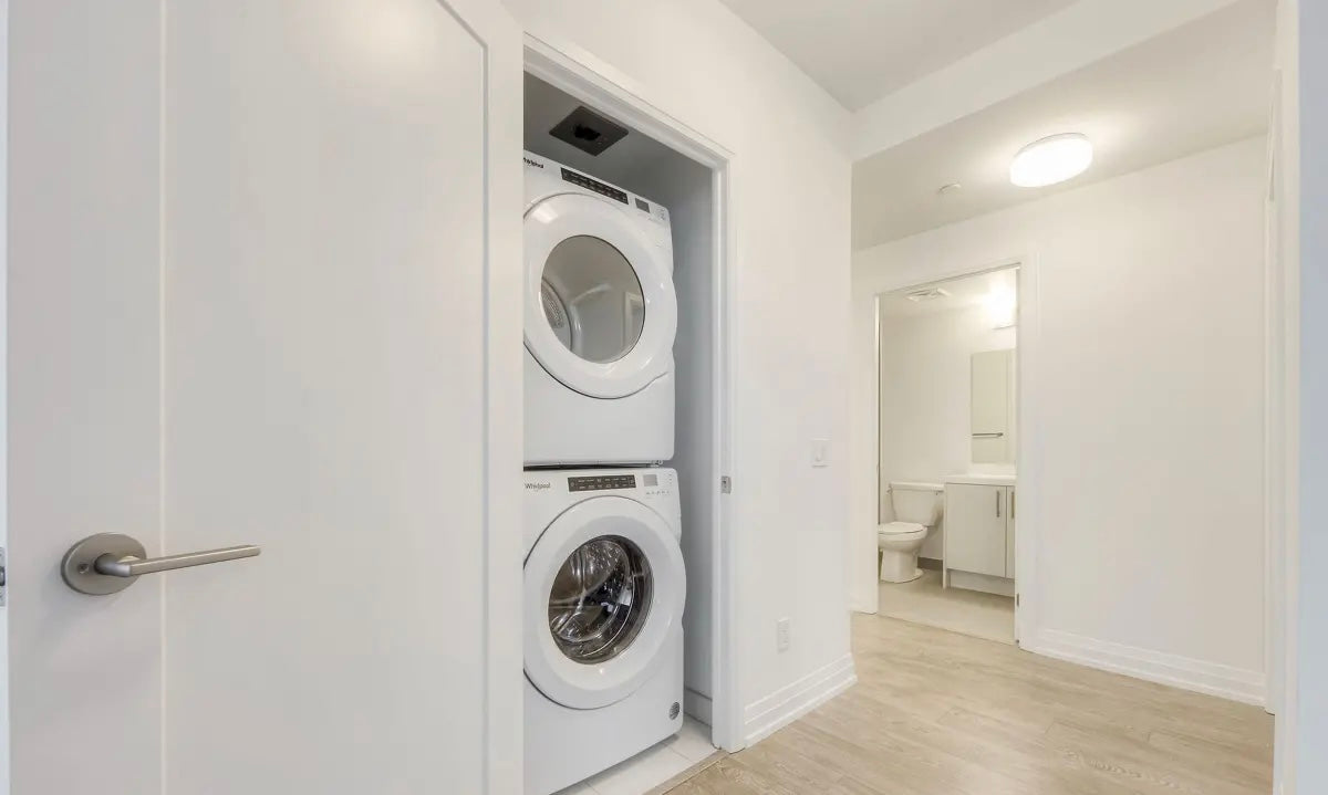2 Bed 2 Bath Condo For Lease - Toronto, Danforth