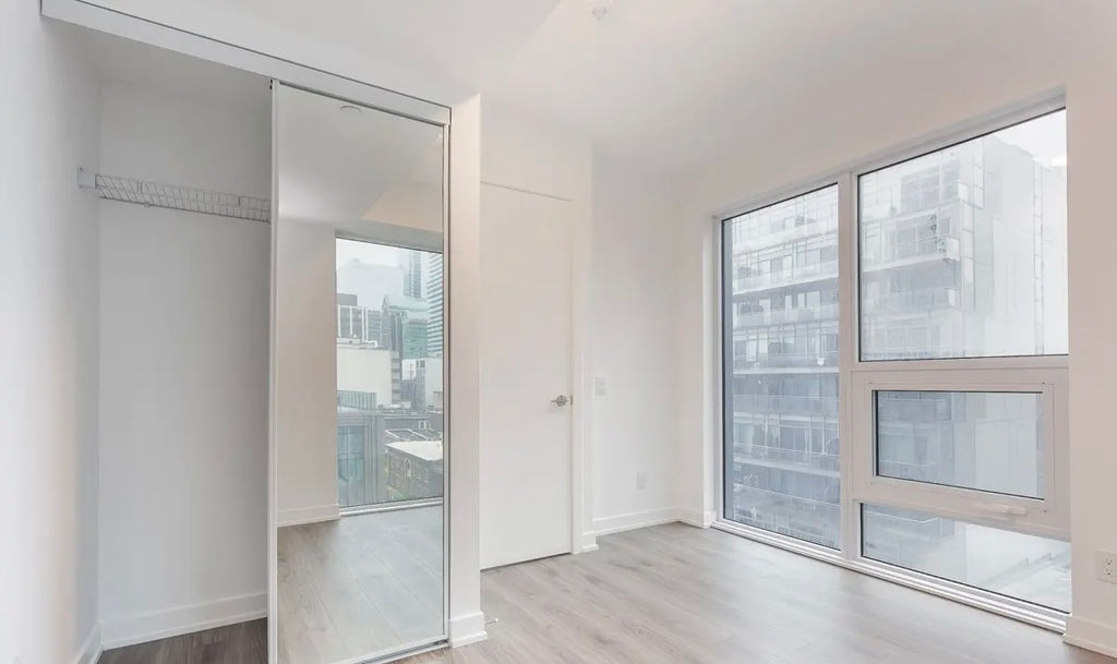 1 Bed 1 Bath Condo For Lease - Toronto, Queen Street