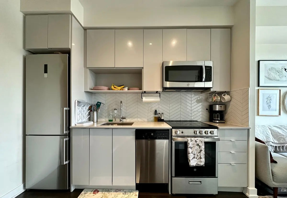 1 Bed 1 Bath - Condo For Lease - Toronto, Coxwell