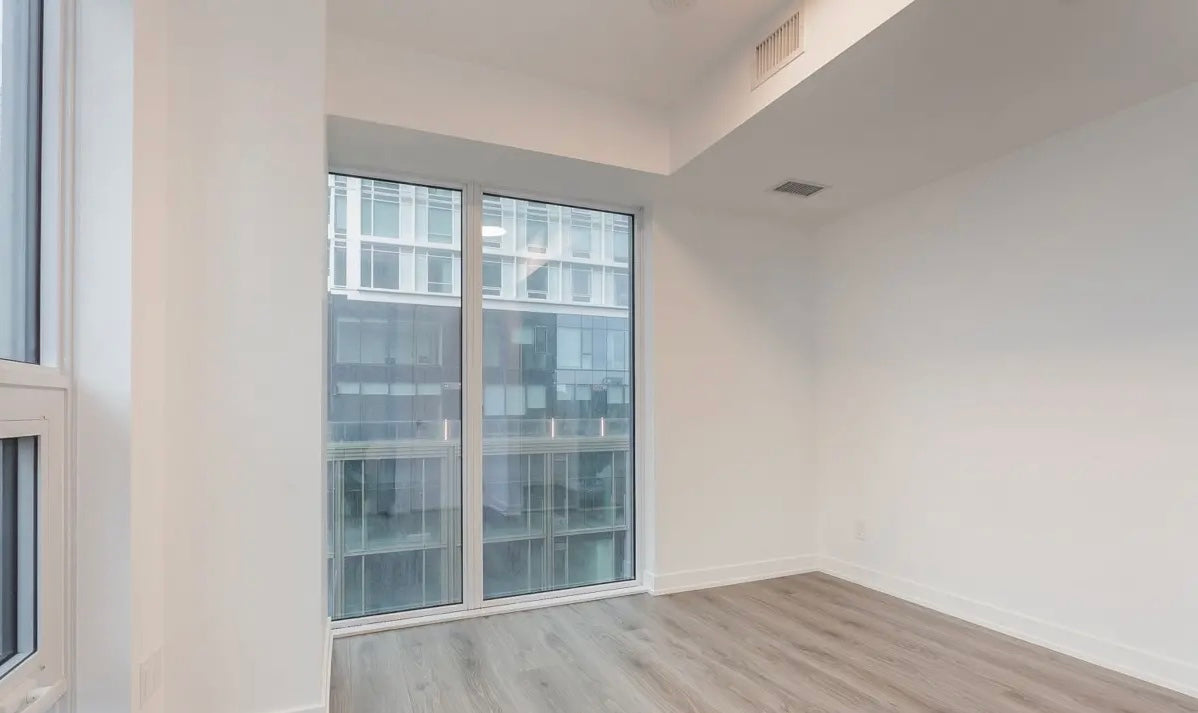 1 Bed 1 Bath Condo For Lease - Toronto, Queen Street