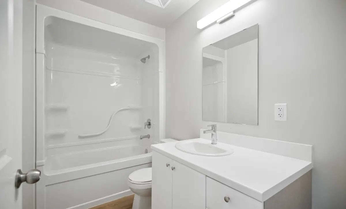 1 Bed 1 Bath Condo For Lease - St Catharines