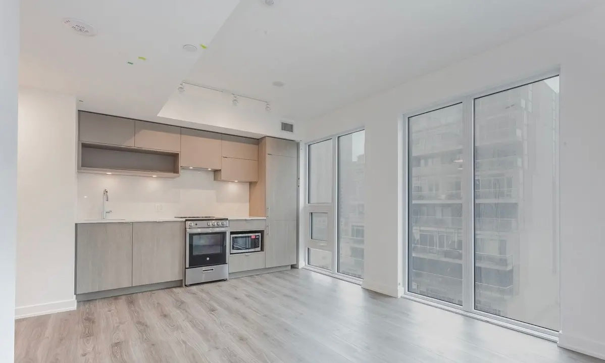 1 Bed 1 Bath Condo For Lease - Toronto, Queen Street