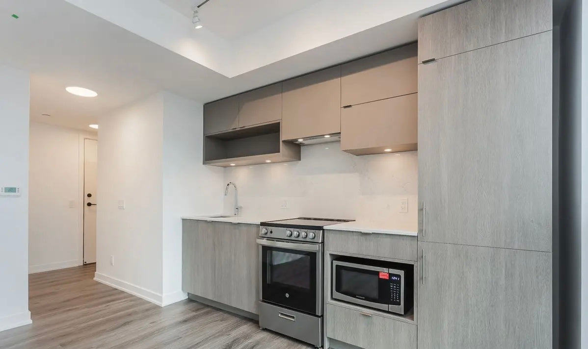 1 Bed 1 Bath Condo For Lease - Toronto, Queen Street